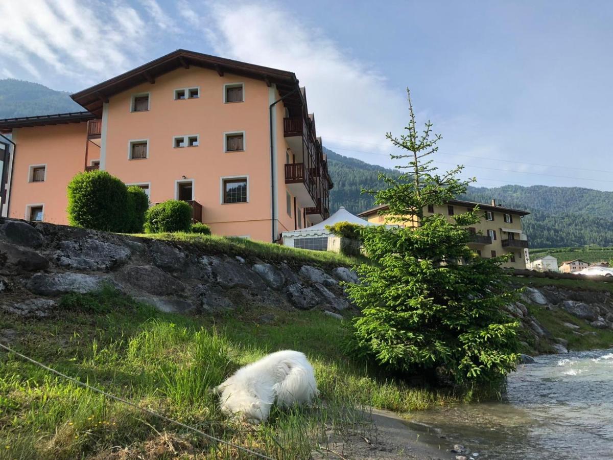 Hotel Laste' Caldes Exteriör bild
